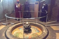 Costumes and fountain in RSC